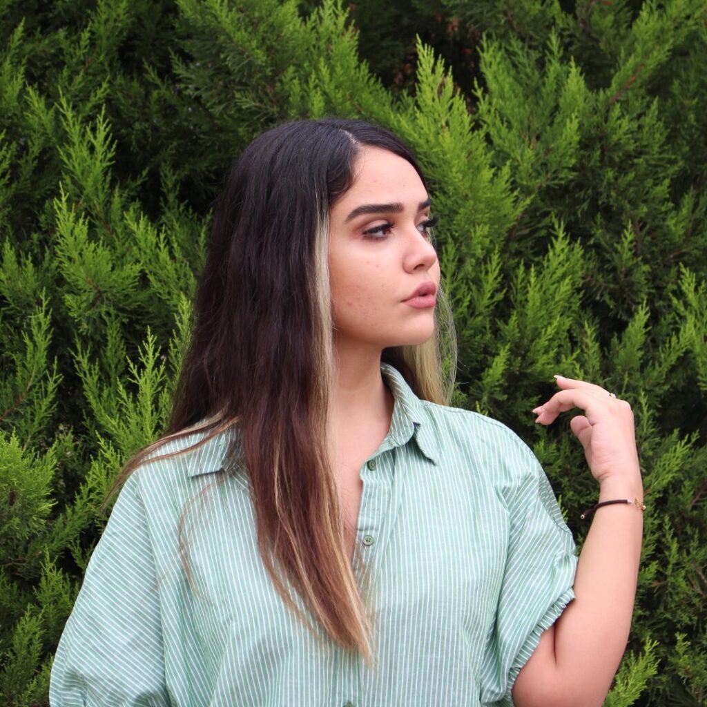 خدمات مژه زینب آقایی