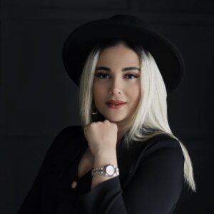عاطفه کزازی