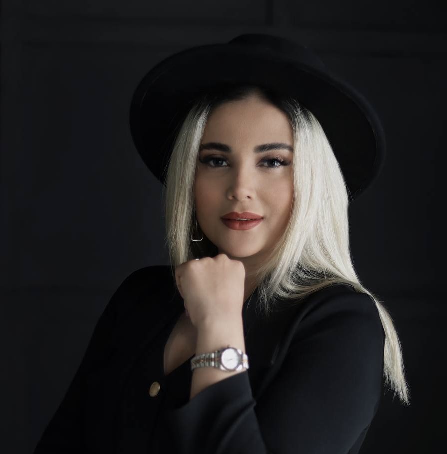 عاطفه کزازی