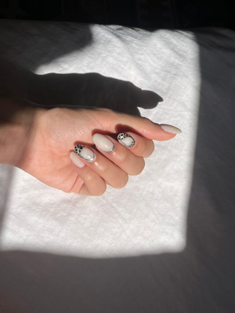 هلیا عسگرپور