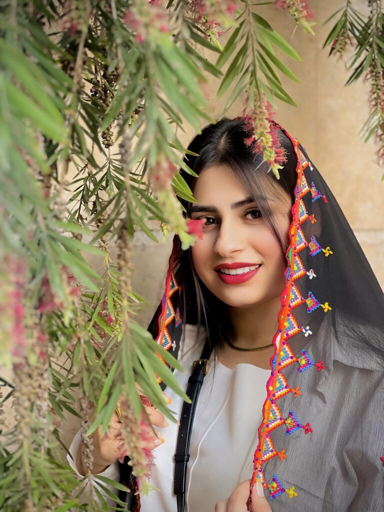 خدمات ناخن مانیا